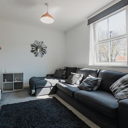 Hullidays - Theatre Side Apartment - Refurbished 2023 Kingston upon Hull Exterior photo